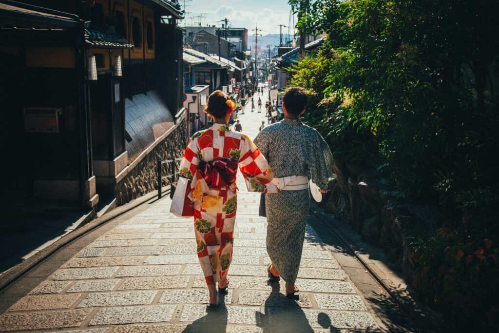 kimono-couple