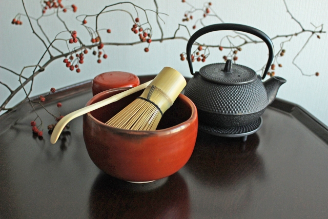 tea-ceremony-utensils