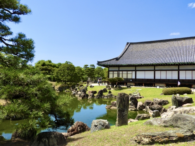 kyoto-nijo-castle-ninomaru-garden