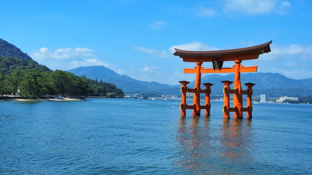 itsukushima shrine hiroshima