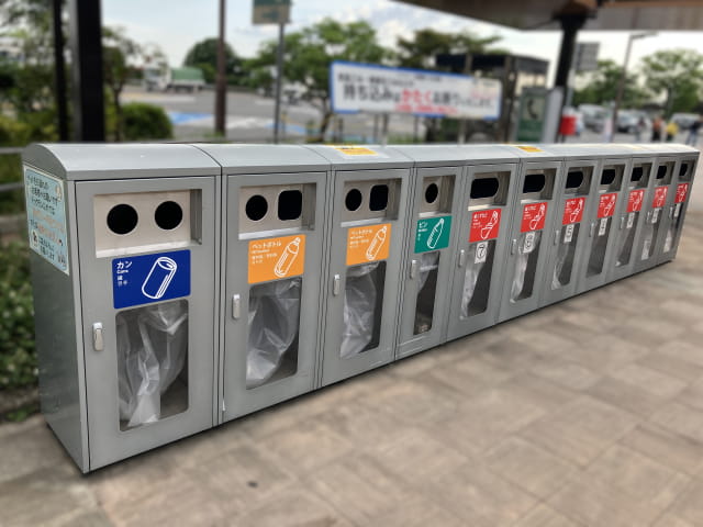 rubbish bins in japan