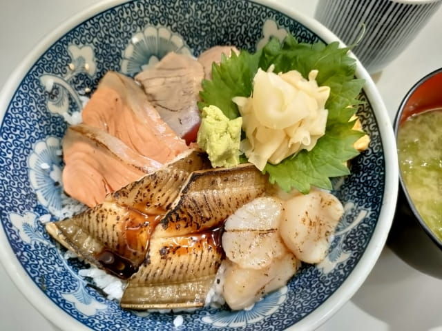 tsukiji kaisendon